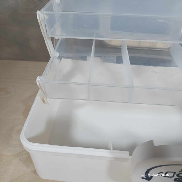 Clear box for medical/health and beauty etc with Handle and turning clasp 2trays - Picture 6 of 10